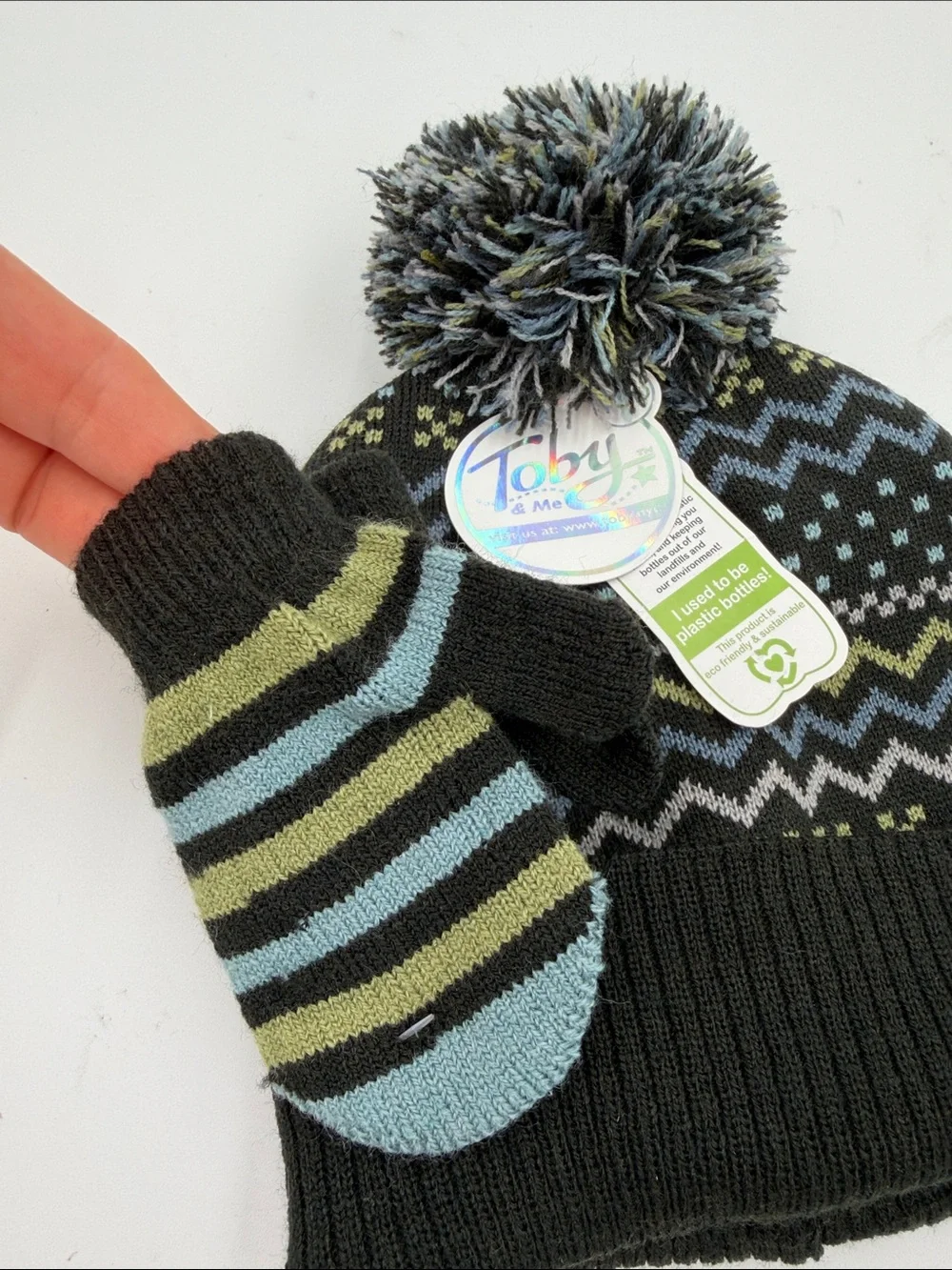 NWT Kids Black Pom Beanie and Mittens Set - Green & Blue Pattern 12/24 months